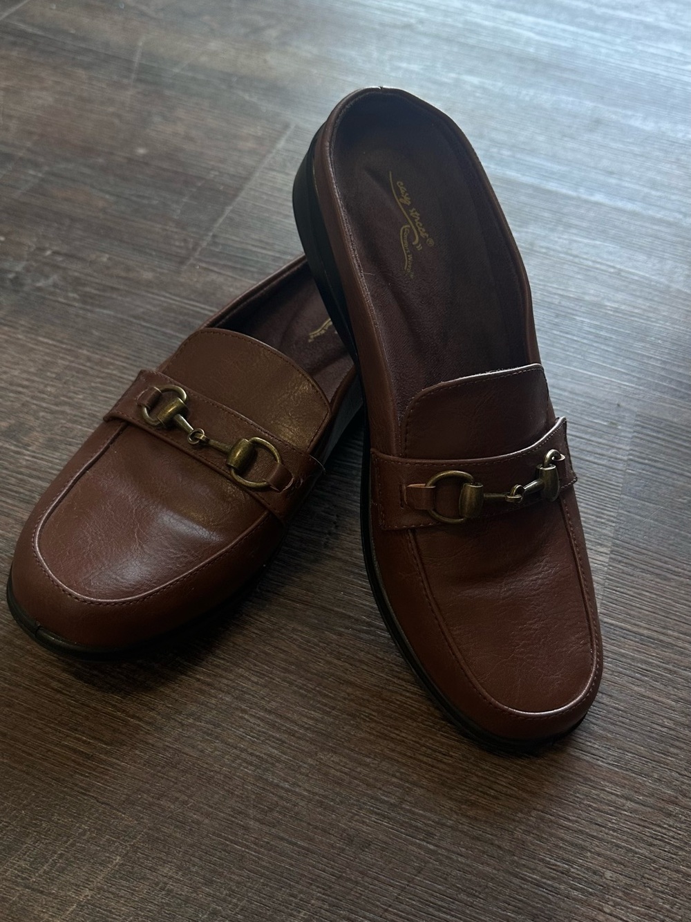 Woman Brown Leather Slip-On Horsebit Loafers